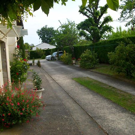 Saint-André-de-CubzacDomaine De Monein住宿加早餐旅馆 外观 照片